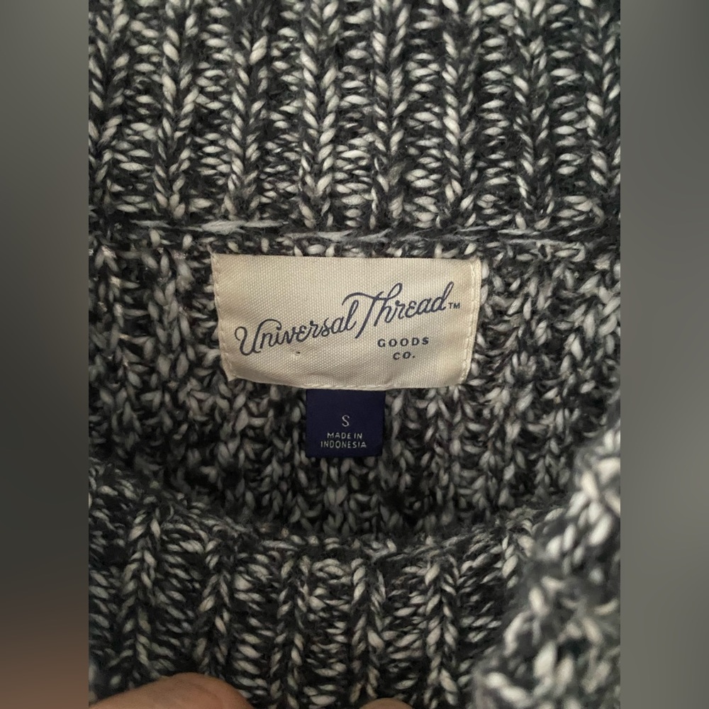 🛍️Universal Thread Sweater - Picture 2 of 6